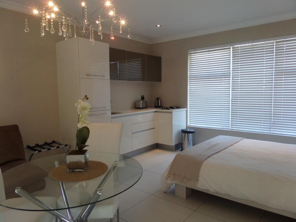 Kasa Nama Hotel Edgemead Ruang foto